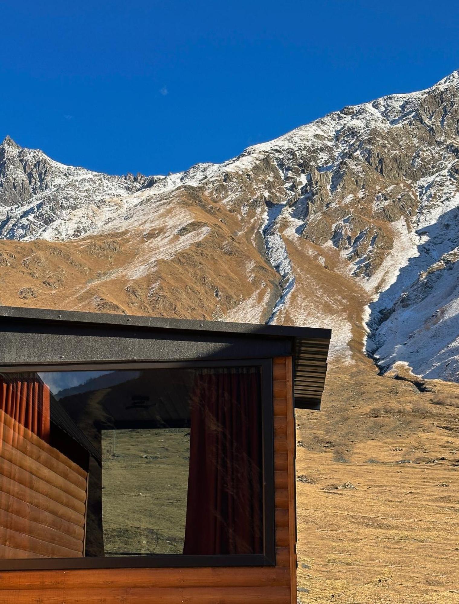 Kazbegi Inn Cottages Exterior photo